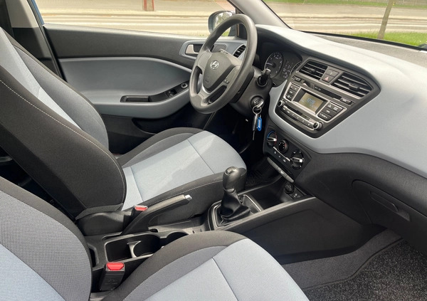 Hyundai i20 cena 39900 przebieg: 101000, rok produkcji 2018 z Namysłów małe 596